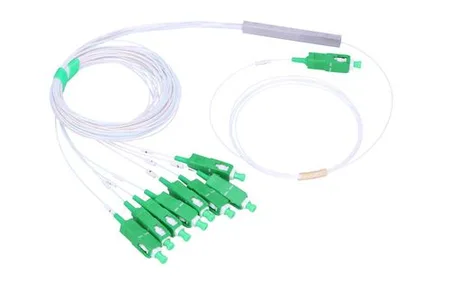 1:8 PLC SPLITTER SC / APC 900UM - 1.5M